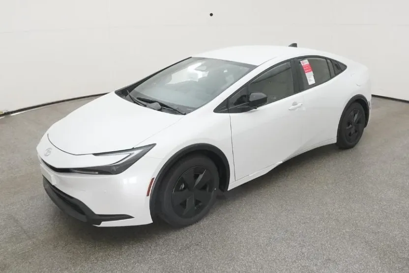 2026 Toyota Prius LE photo 1