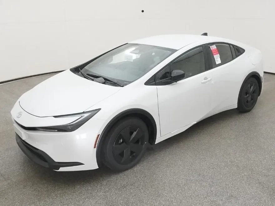 2026 Toyota Prius LE photo 1