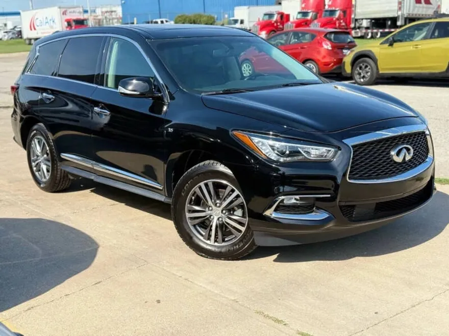 2016 Infiniti QX60 photo 1