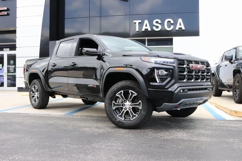 2025 Gmc Canyon AT4 photo 1
