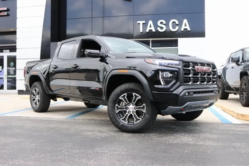 2025 Gmc Canyon AT4 photo 1