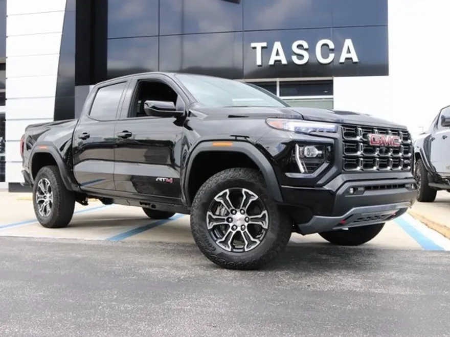 2025 Gmc Canyon AT4 photo 1