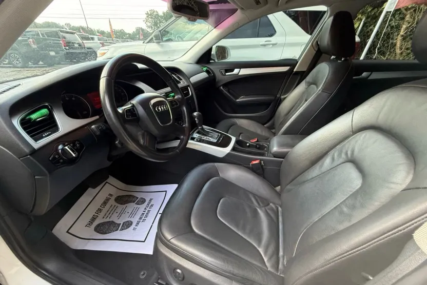 2011 Audi A4 2.0T Premium photo 1