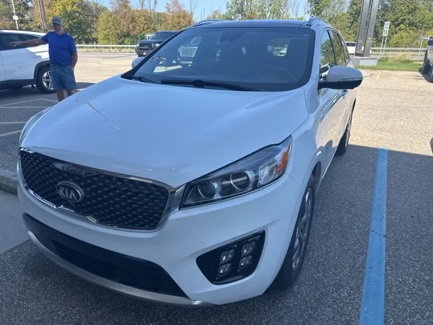 2016 Kia Sorento SX Limited photo 1