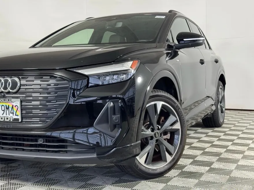 2024 Audi Q4 E-tron Premium Plus photo 1