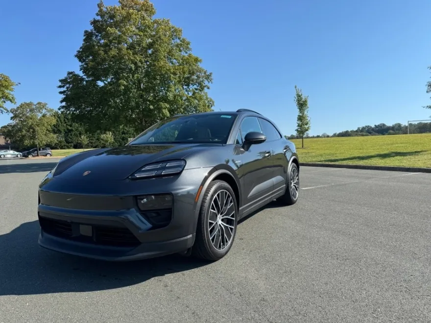2024 Porsche Macan Electric 4 photo 1