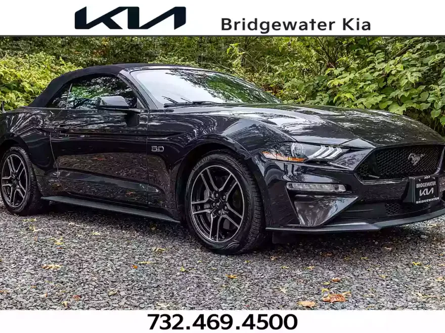 2022 Ford Mustang GT Premium photo 1