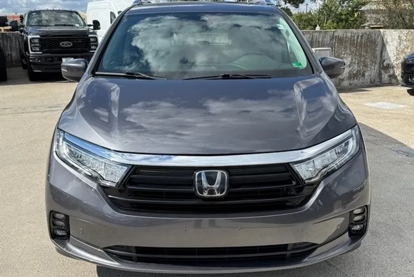2023 Honda Odyssey Elite photo 1