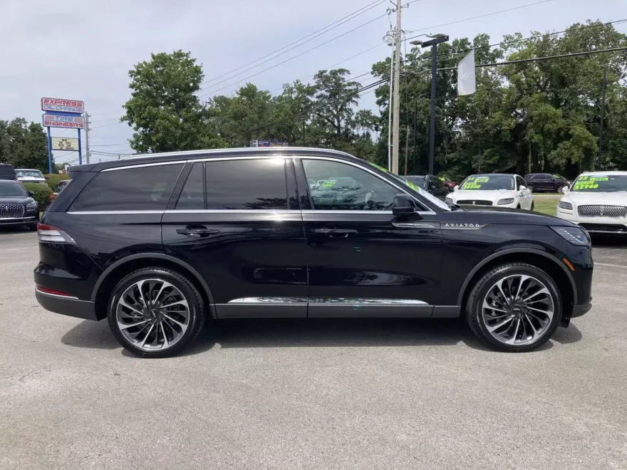 2025 Lincoln Aviator Reserve photo 1