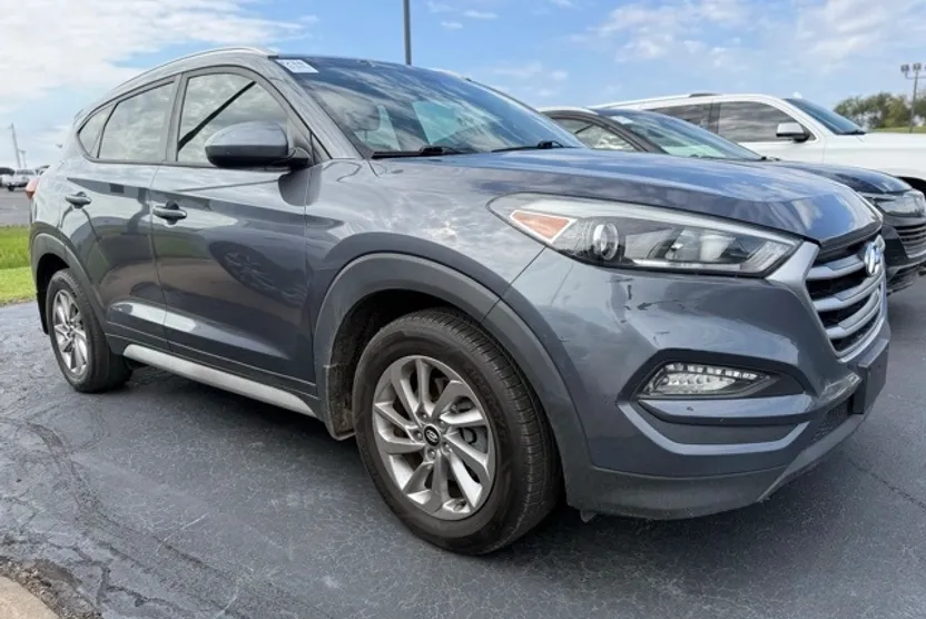 2018 Hyundai Tucson SEL photo 1