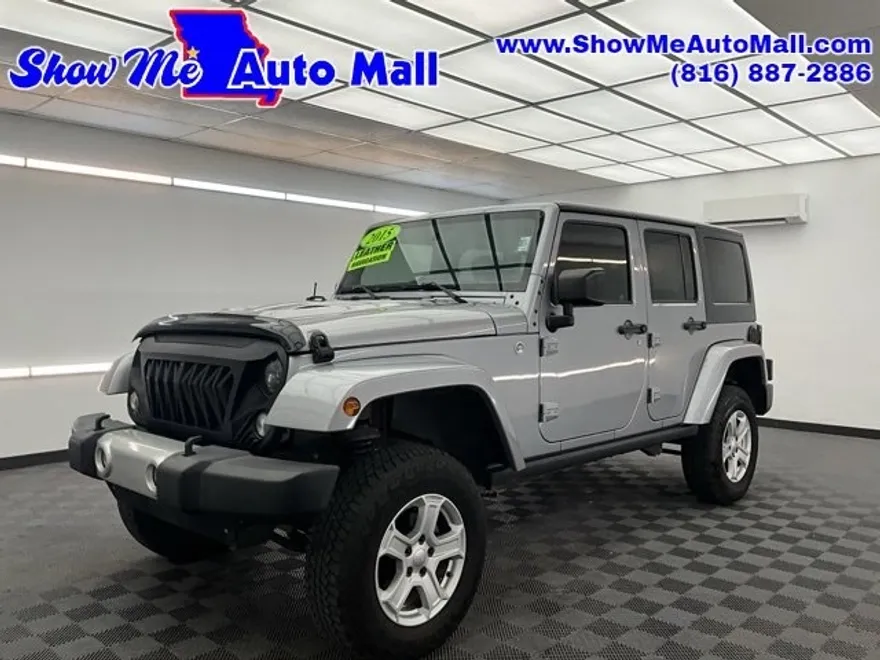 2015 Jeep Wrangler Unlimited Sahara photo 1