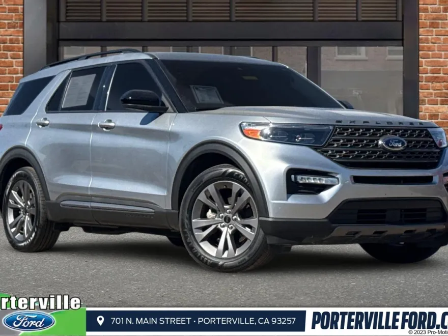 2022 Ford Explorer XLT photo 1