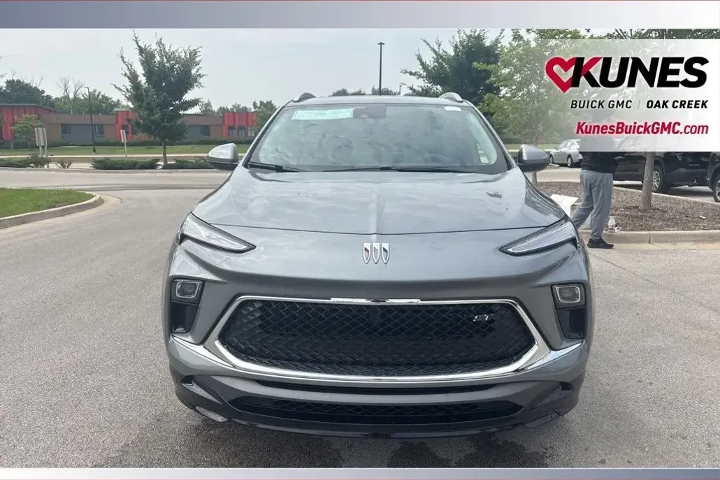 2026 Buick Encore GX Sport Touring photo 1