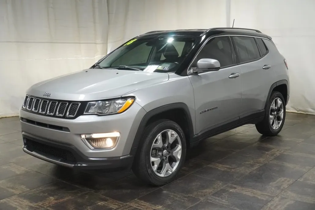 2018 Jeep Compass Limited photo 1