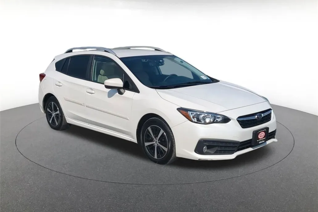2022 Subaru Impreza Premium photo 1