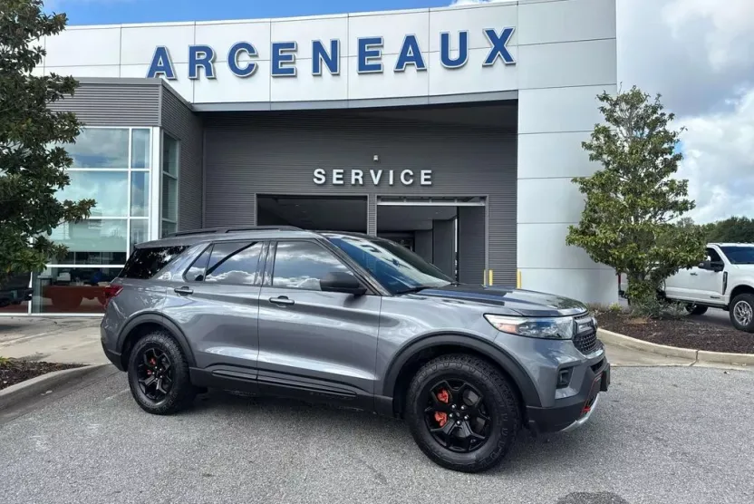 2021 Ford Explorer Timberline photo 1
