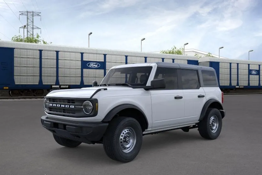 2025 Ford Bronco Base photo 1