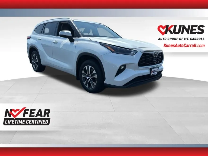 2022 Toyota Highlander XLE photo 1