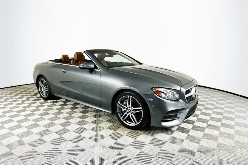 2018 Mercedes Benz E 400 photo 1