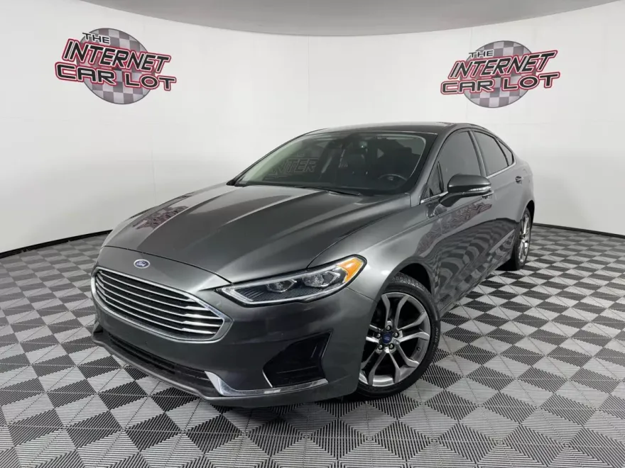 2020 Ford Fusion SEL photo 1