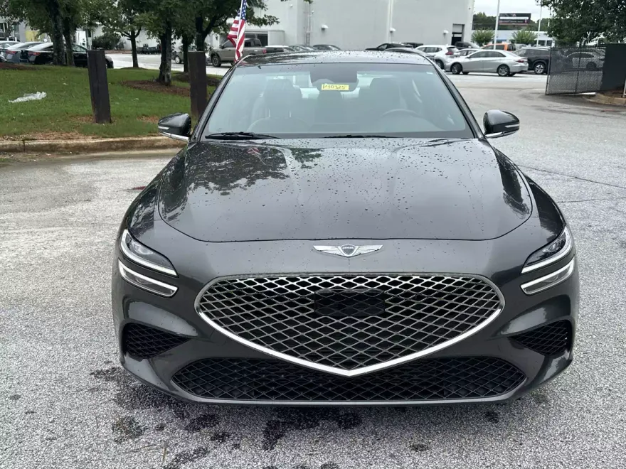2023 Genesis G70 2.0T photo 1