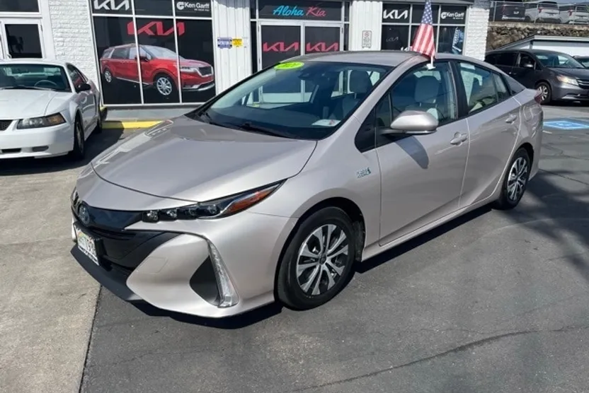 2021 Toyota Prius Prime XLE photo 1