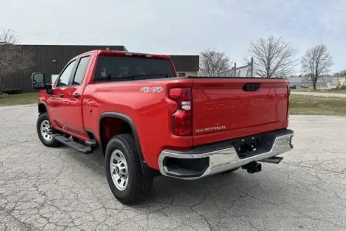 2024 Chevrolet Silverado 2500HD photo 3