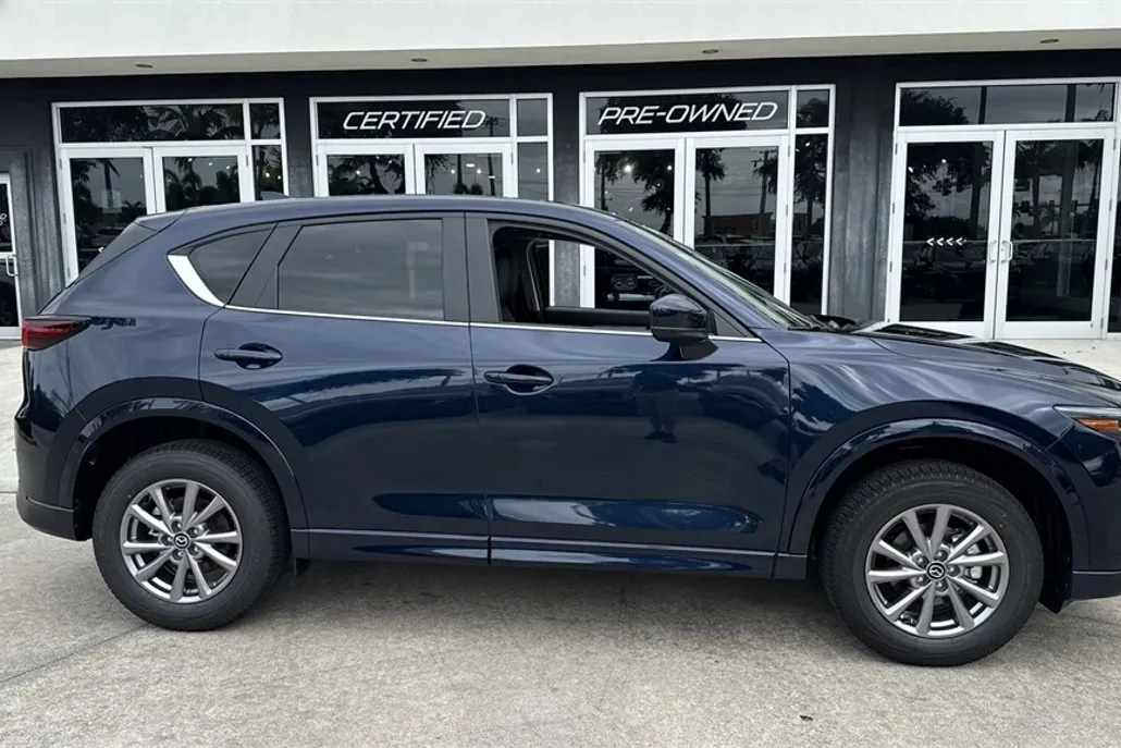 2025 Mazda CX-5 2.5 S Preferred photo 1