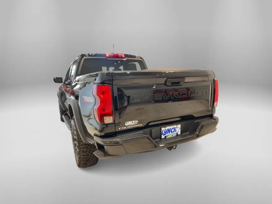 2023 Chevrolet Colorado Trail Boss photo 1