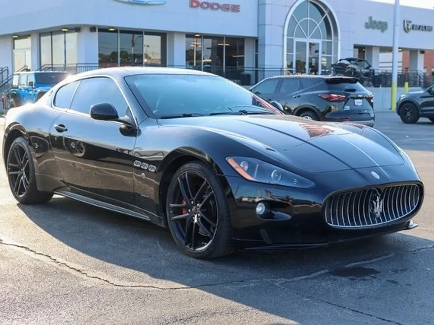 2012 Maserati Granturismo S photo 1