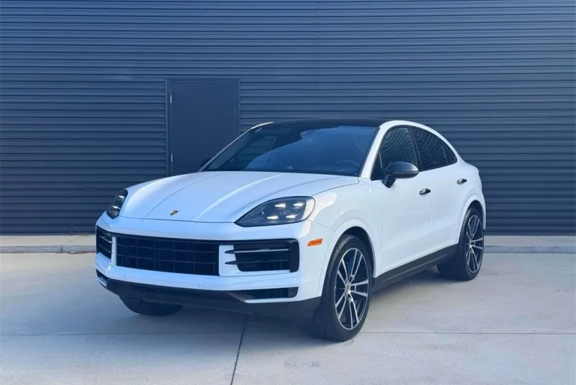 2024 Porsche Cayenne Coupe S photo 1