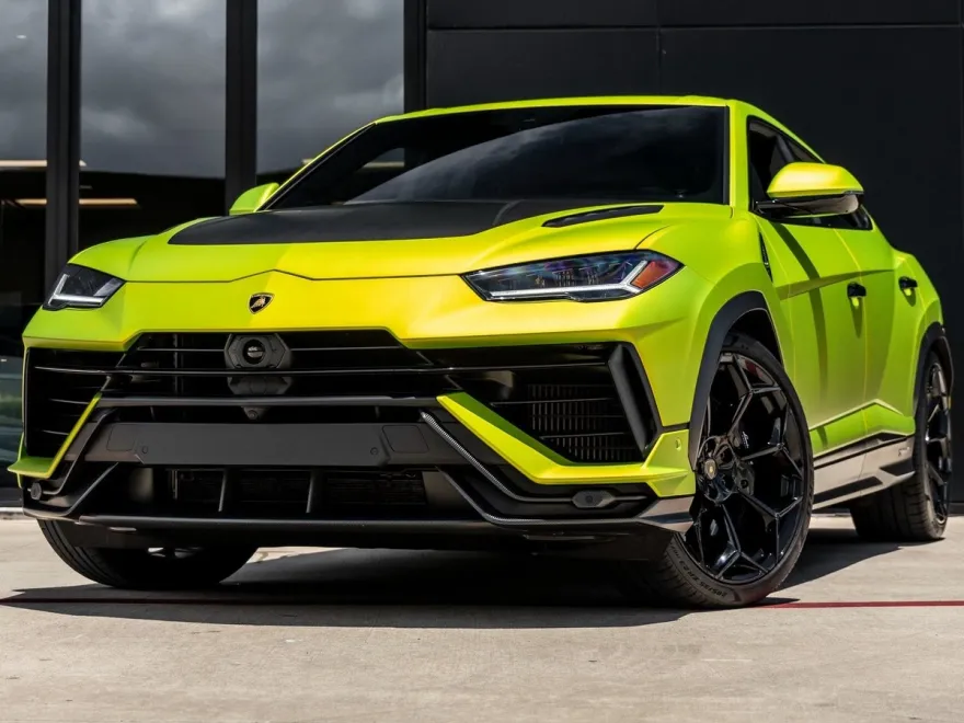 2024 Lamborghini Urus Performante photo 1