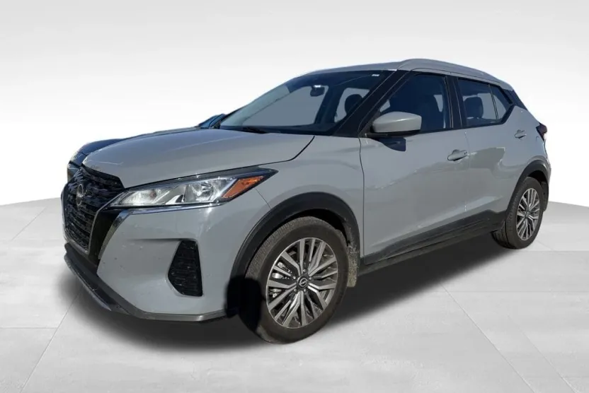 2023 Nissan Kicks SV photo 1