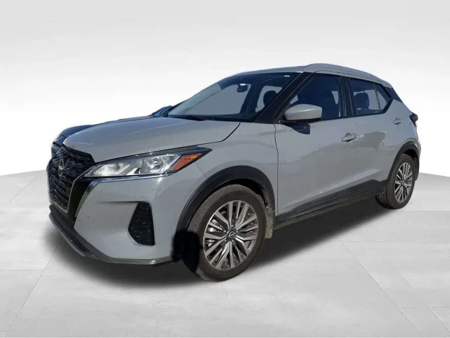 2023 Nissan Kicks SV photo 1