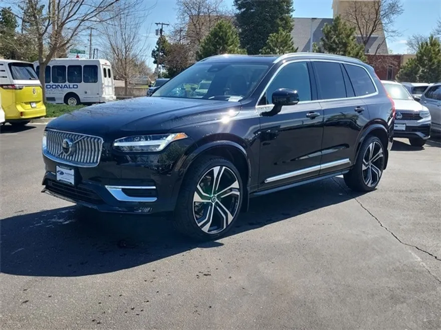 2025 Volvo XC90 AWD photo 1
