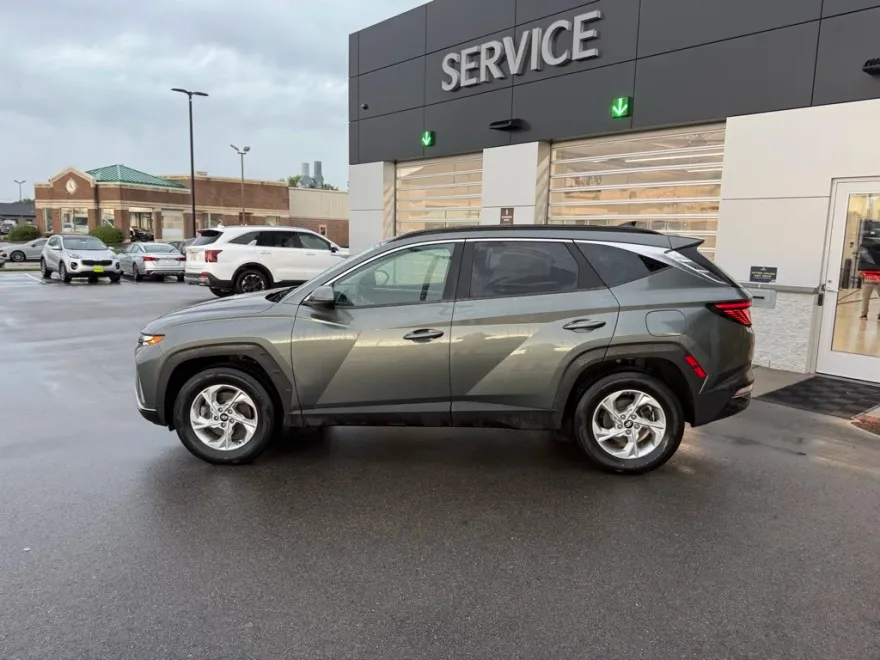 2022 Hyundai Tucson SEL photo 1