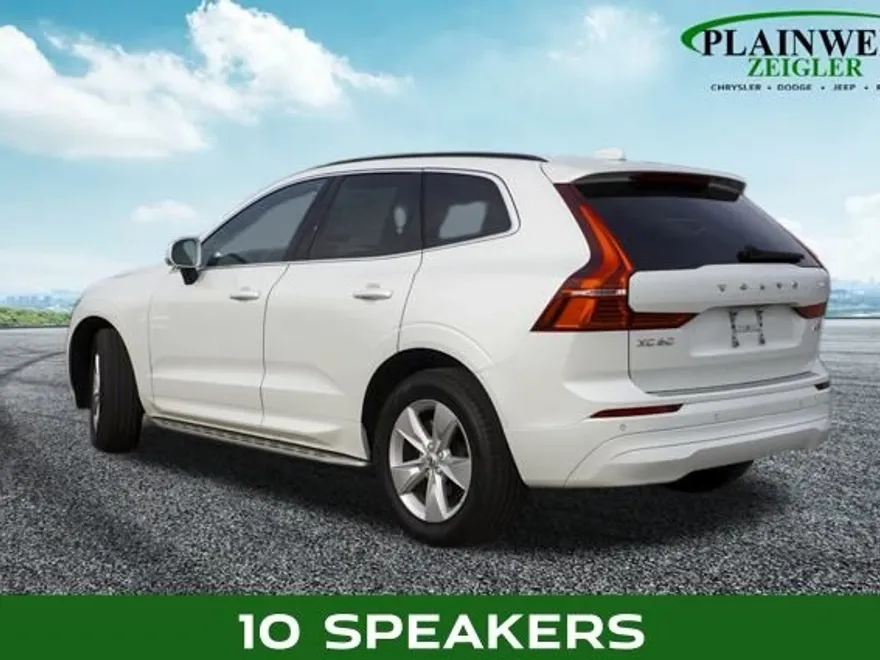 2022 Volvo XC60 B5 Momentum photo 1