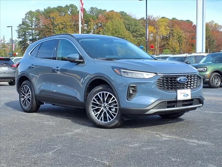 2025 Ford Escape Base photo 1