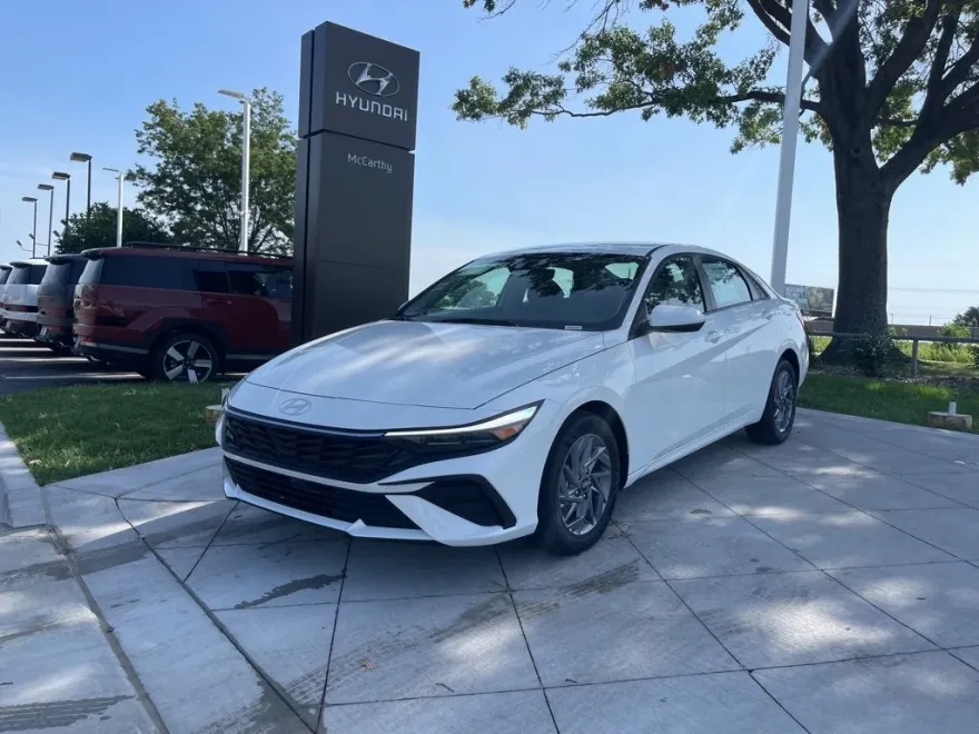 2025 Hyundai Elantra Hybrid Blue photo 1