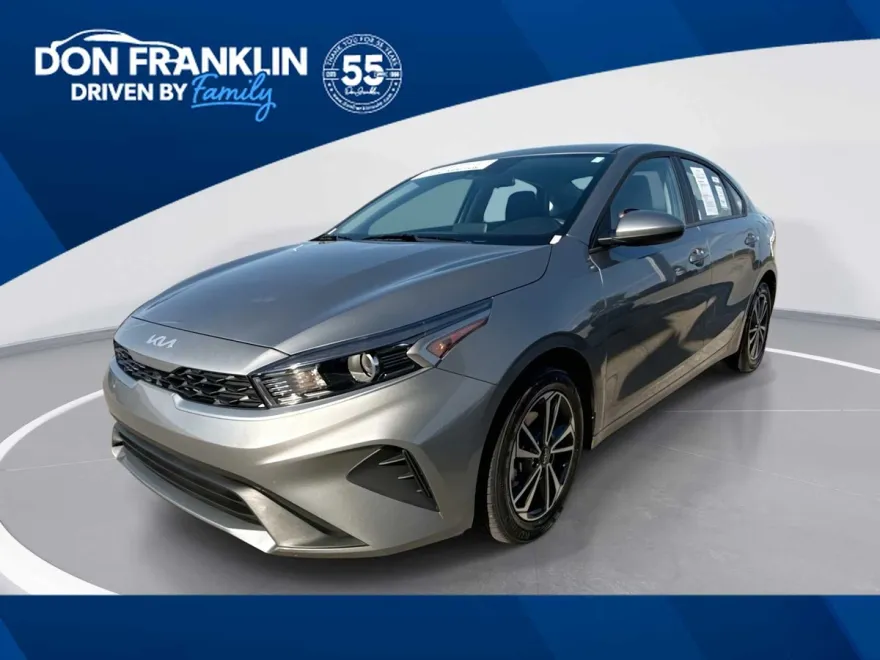 2024 Kia Forte LXS photo 1