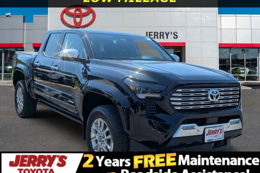 2024 Toyota Tacoma 4x4 Limited photo 1