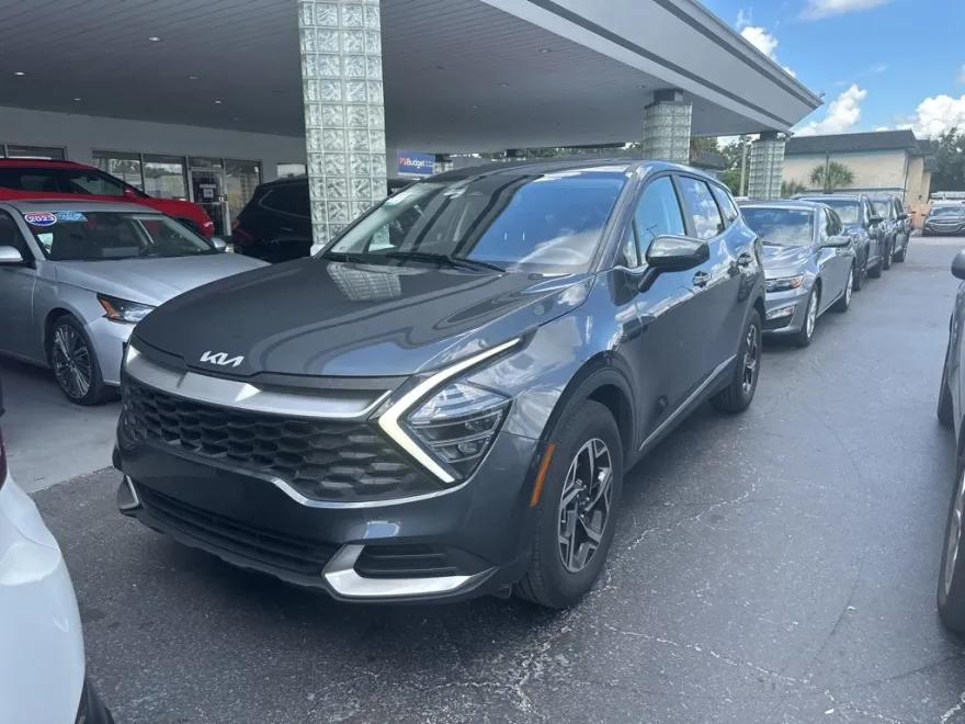 2024 Kia Sportage LX photo 1