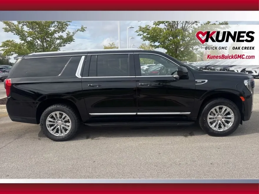 2024 Gmc Yukon XL SLT photo 1