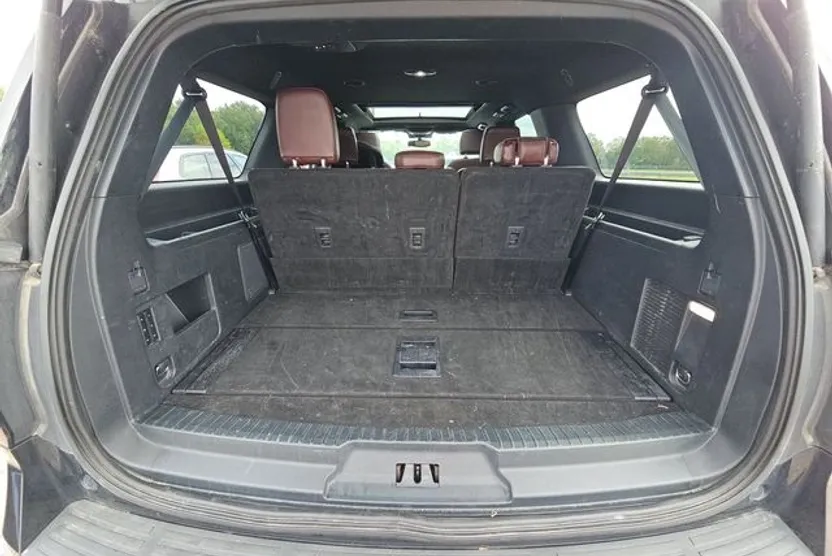 2023 Ford Expedition MAX Limited photo 1