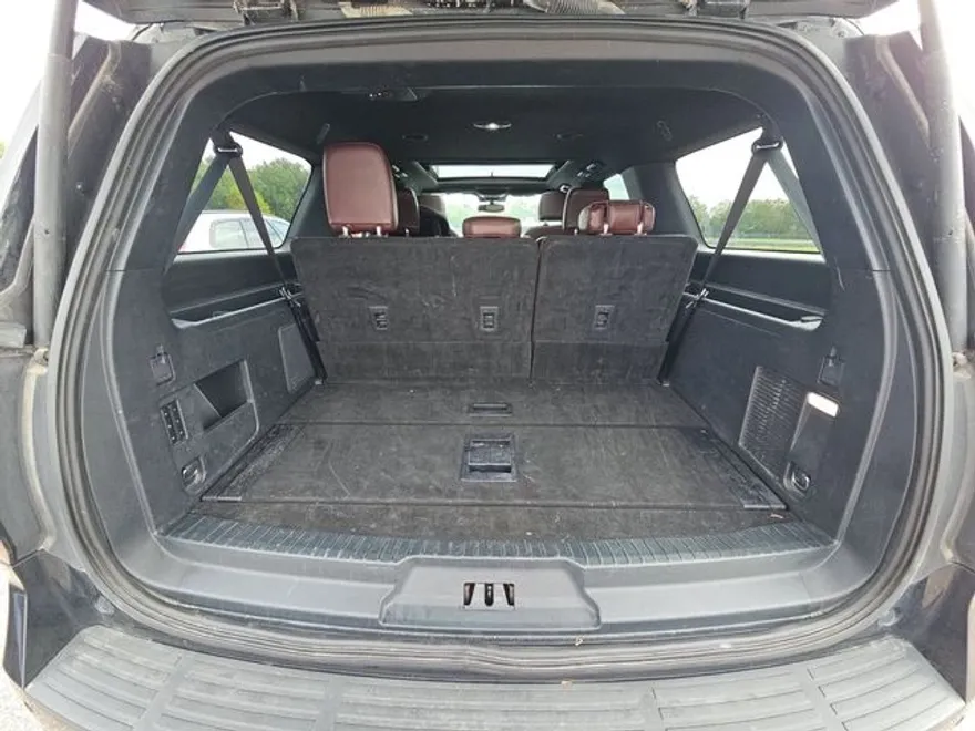 2023 Ford Expedition MAX Limited photo 1