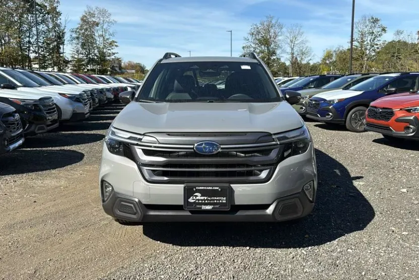 2025 Subaru Forester Limited photo 1