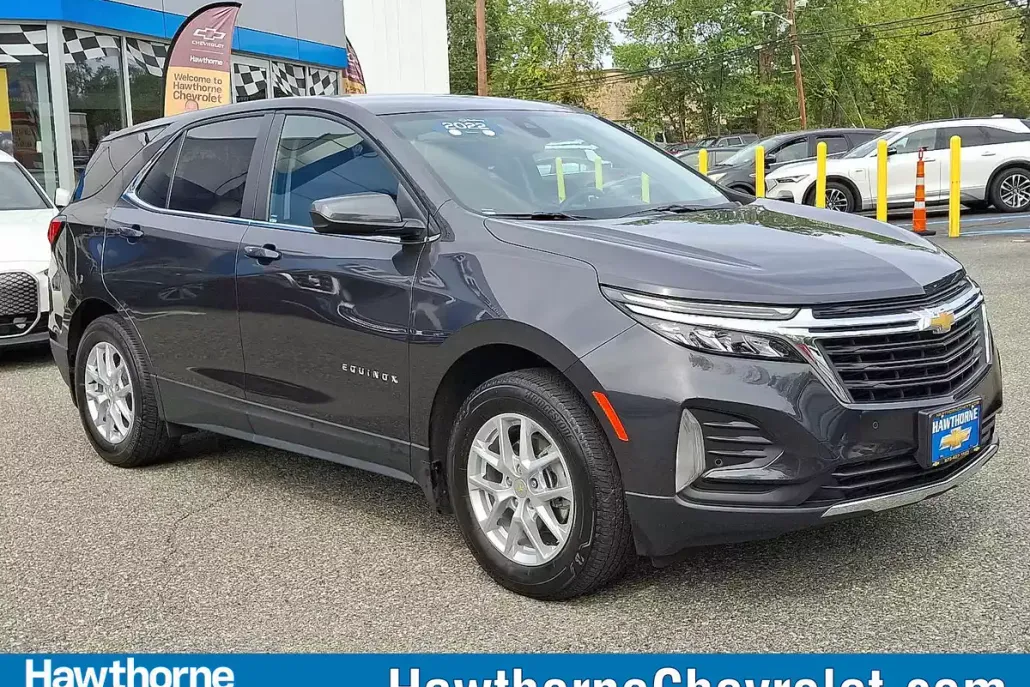 2022 Chevrolet Equinox LT photo 1