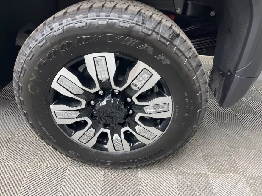 2025 Gmc Sierra HD Denali photo 1