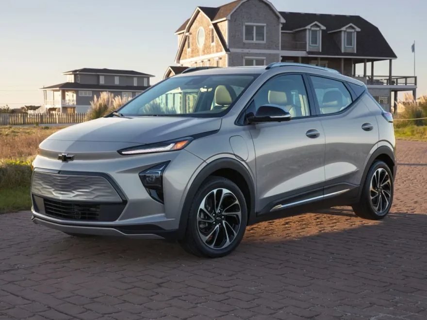 2023 Chevrolet Bolt EUV photo 1
