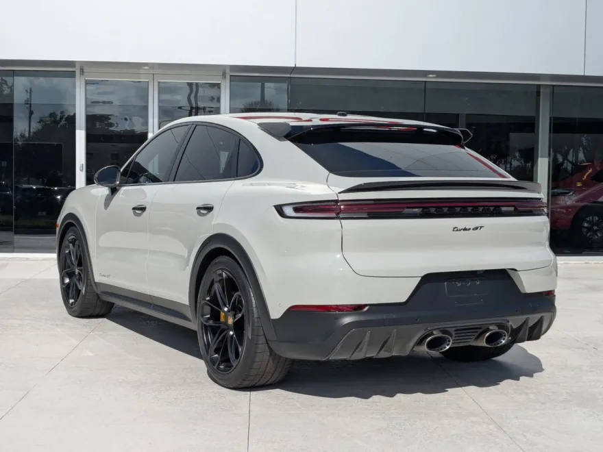 2024 Porsche Cayenne Coupe Turbo GT photo 1